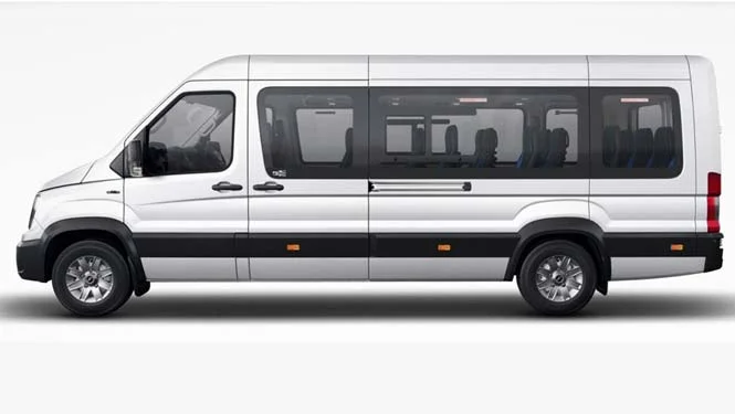 Force Urbania 17 Seater